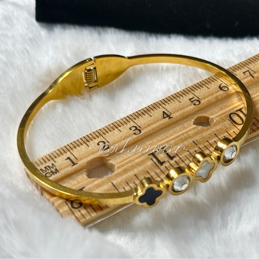 Mother of Pearl 18k Gold Plated Stainless Steel Bangle - Picture 3 of 6